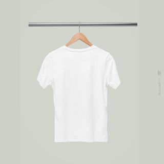 Nome do produtoPássaro Xilogravura - Camiseta Branca Estampa Pássaro Xilogravura