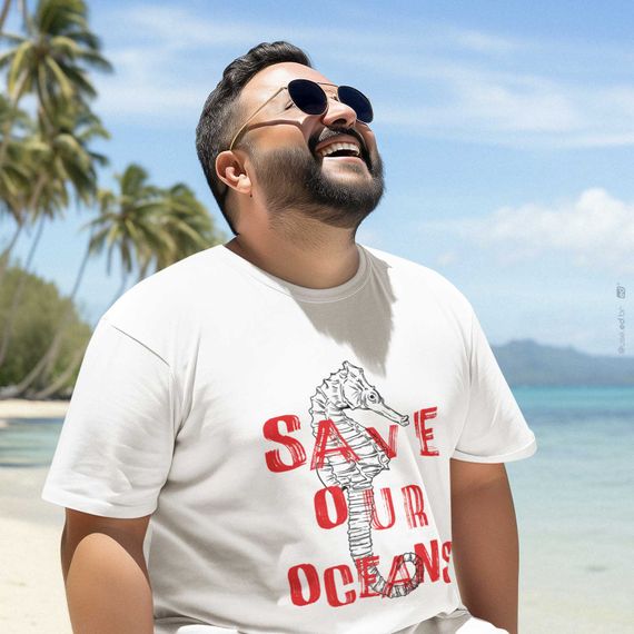 Camiseta Plus Size Estampa Save Our Oceans Cavalo Marinho