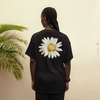 Nome do produtoBem me Quer - Camiseta Estampa Floral Bem me Quer Preta