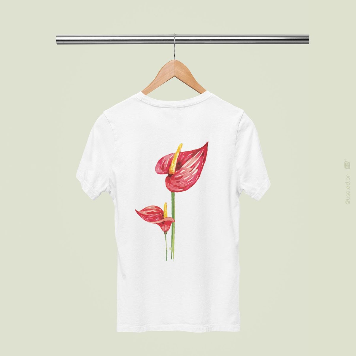 Nome do produto: Antúrio - Camiseta Estampa Floral Antúrio Branca