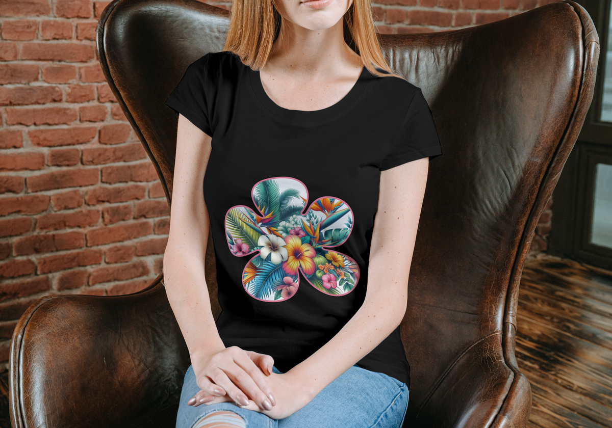 Nome do produto: CAMISETA FEMININA BABY LONG HIGH QUALITY FLOWERS ALTO PADRÃO