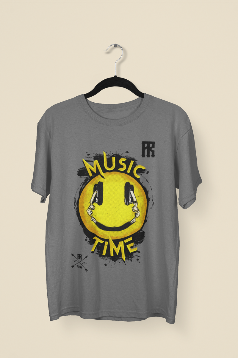 Nome do produto: Smile (Music) - T-Shirt Estonada