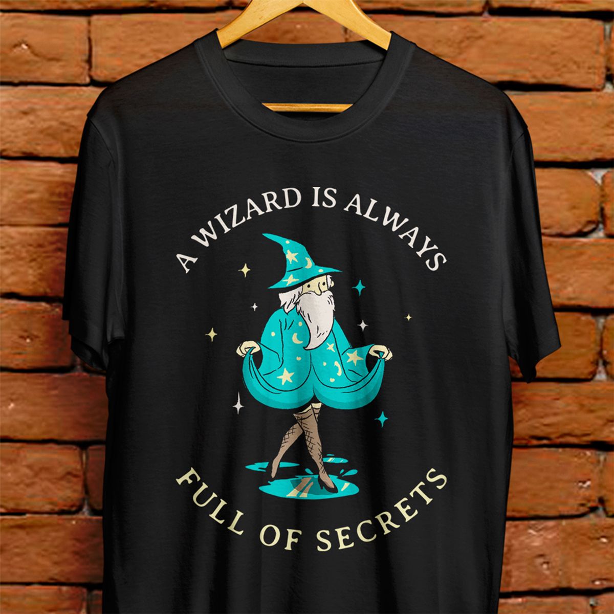 Nome do produto: Camiseta Unissex - A wizard is always full of secrets