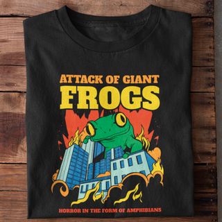 Camiseta Unissex - Attack of giant frogs