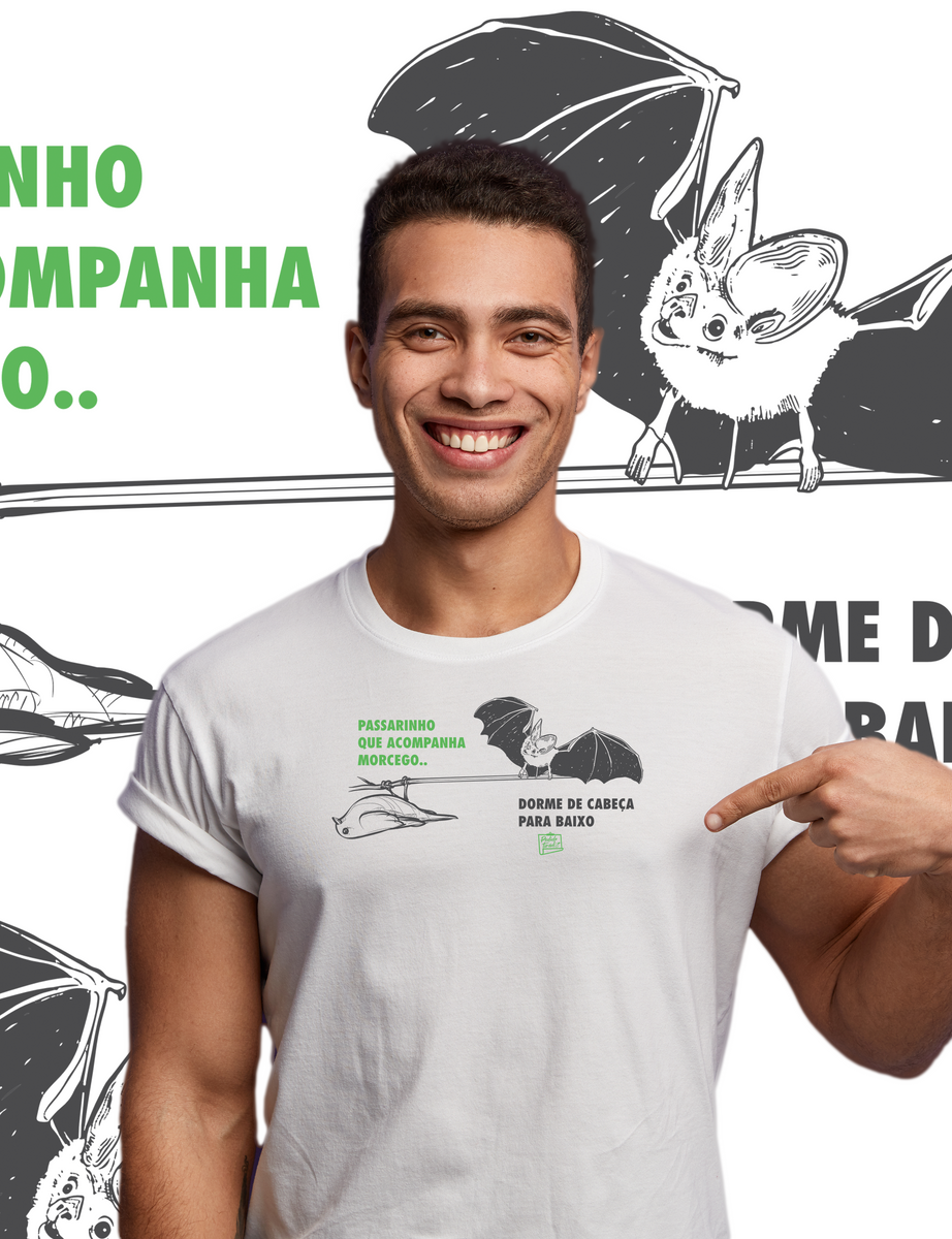 Nome do produto: Camiseta -  PASSARINHO QUE ACOMPANHA MORCEGO...
