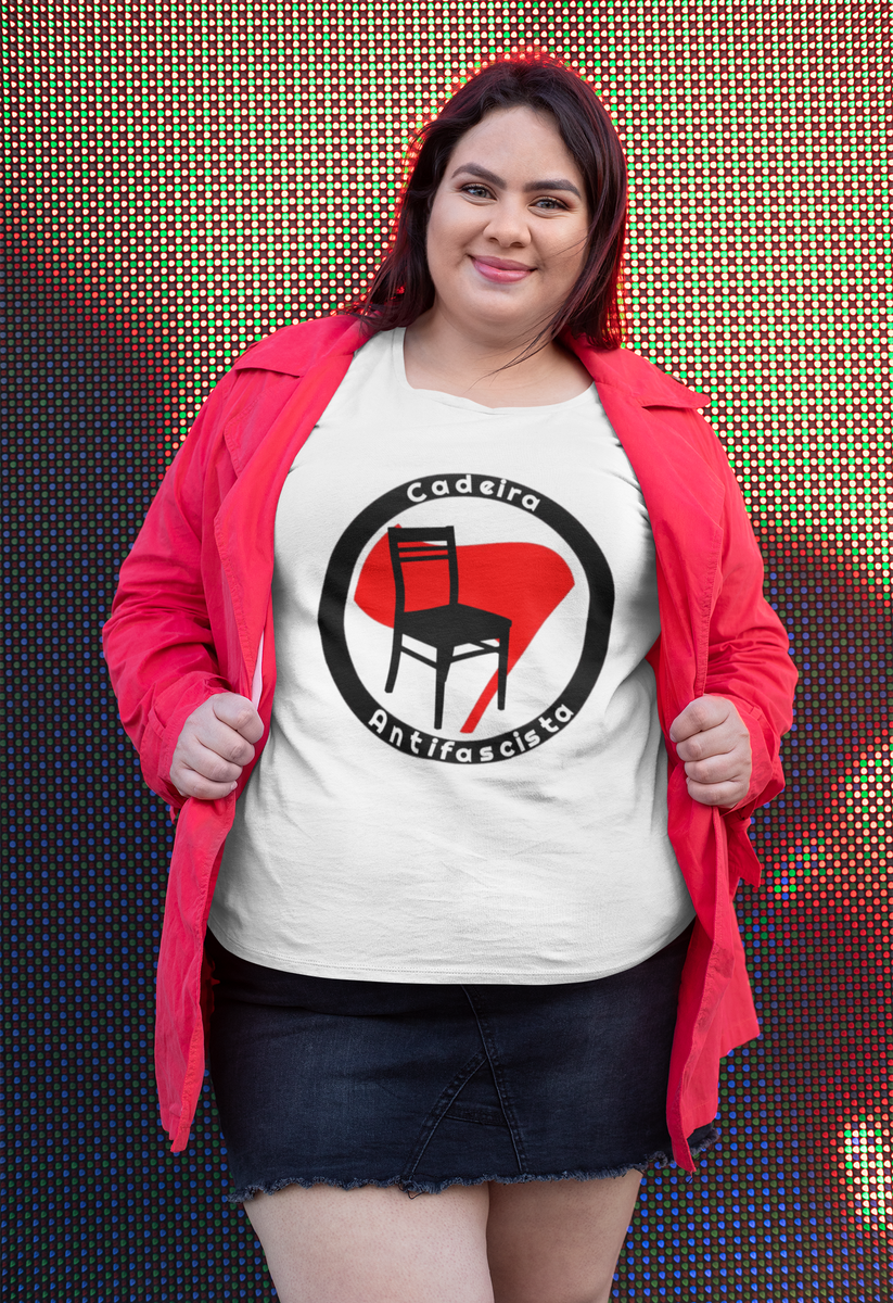 Nome do produto: T-shirt Plus Size Cadeira Antifascista