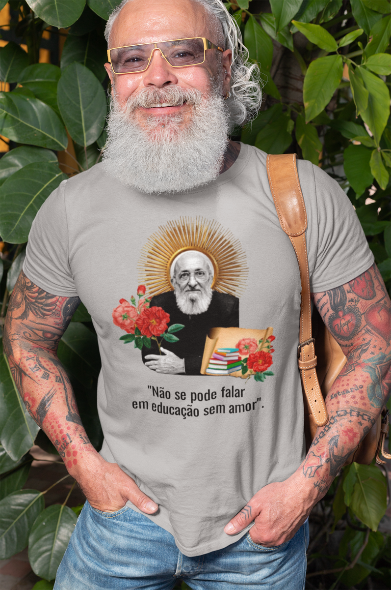 Nome do produto: T-shirt Tradicional Paulo Freire