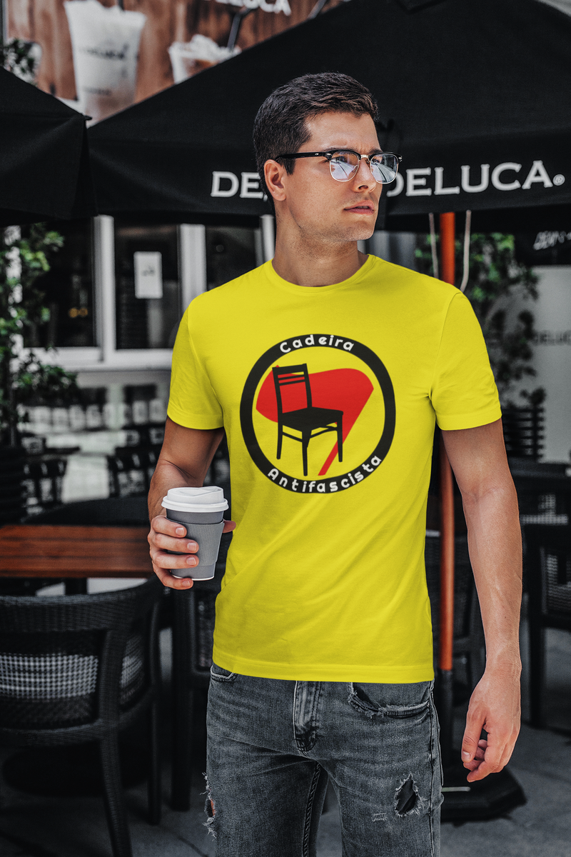 Nome do produto: T-shirt Tradicional Cadeira Antifascista