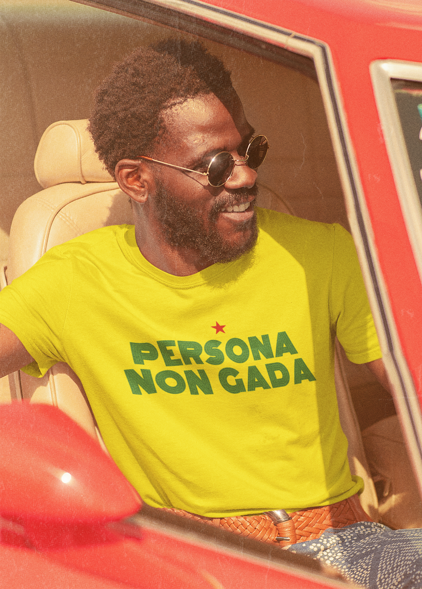 Nome do produto: T-shirt Tradicional Persona Non Gada