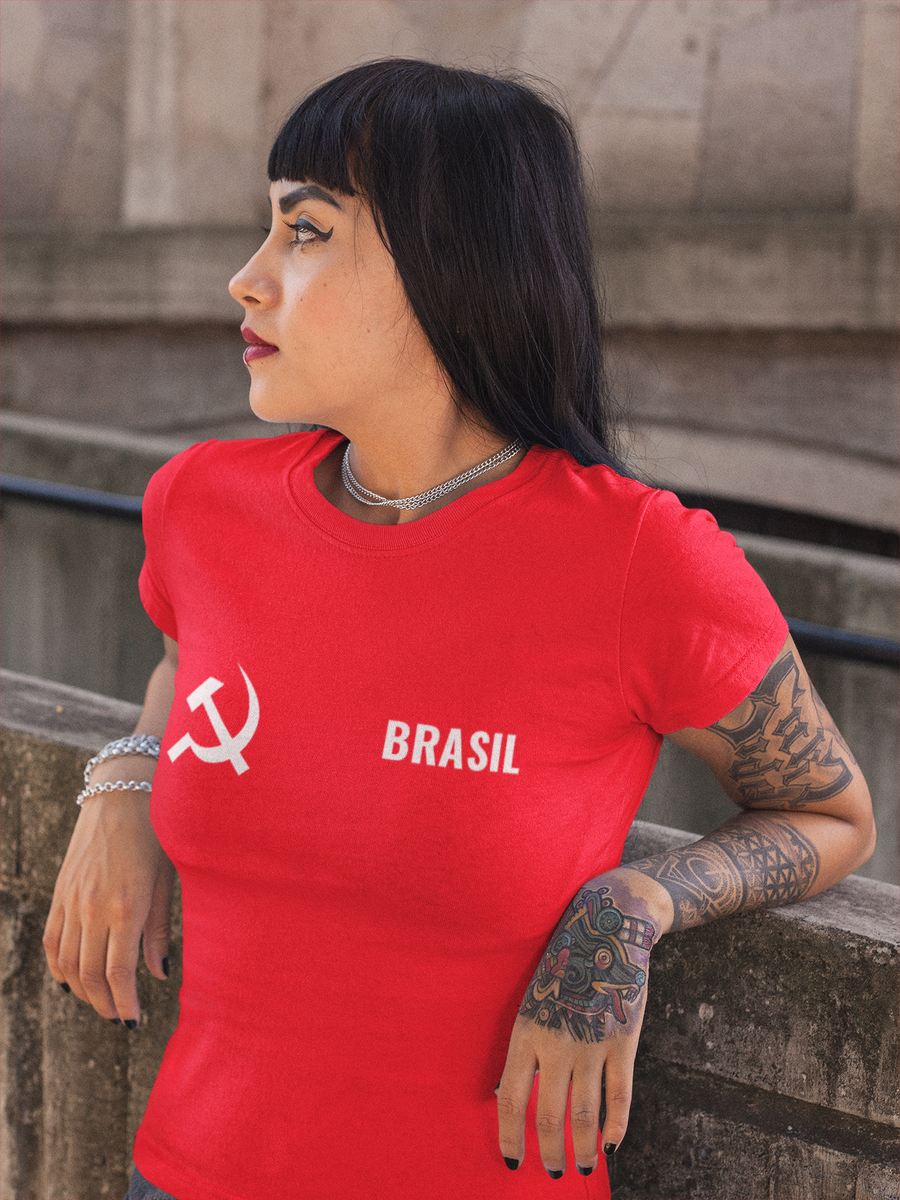 Nome do produto: T-shirt Baby Look Comunista Brasil