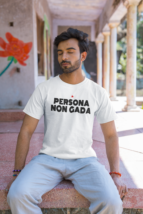 T-shirt Tradicional Persona Non Gada