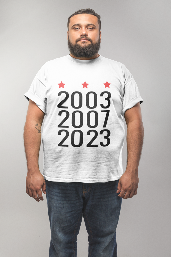 T-shirt Plus Size 3 Vezes Eleito