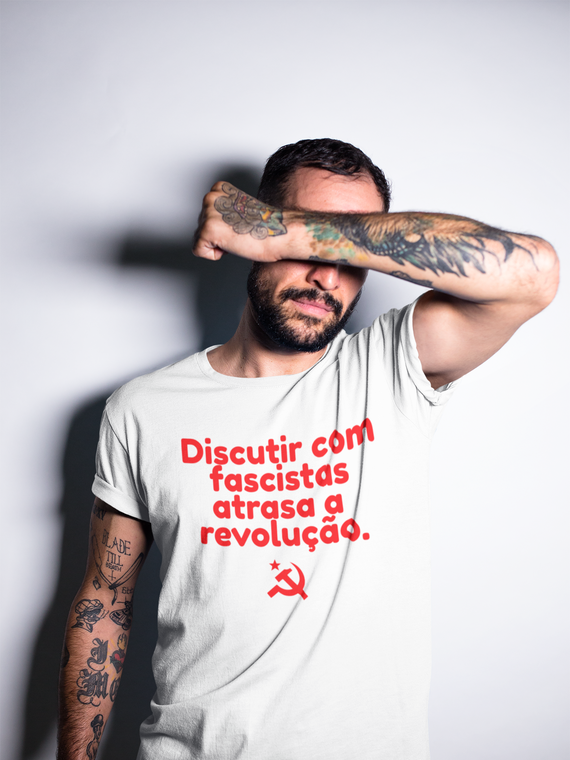 T-shirt Tradicional Revolução