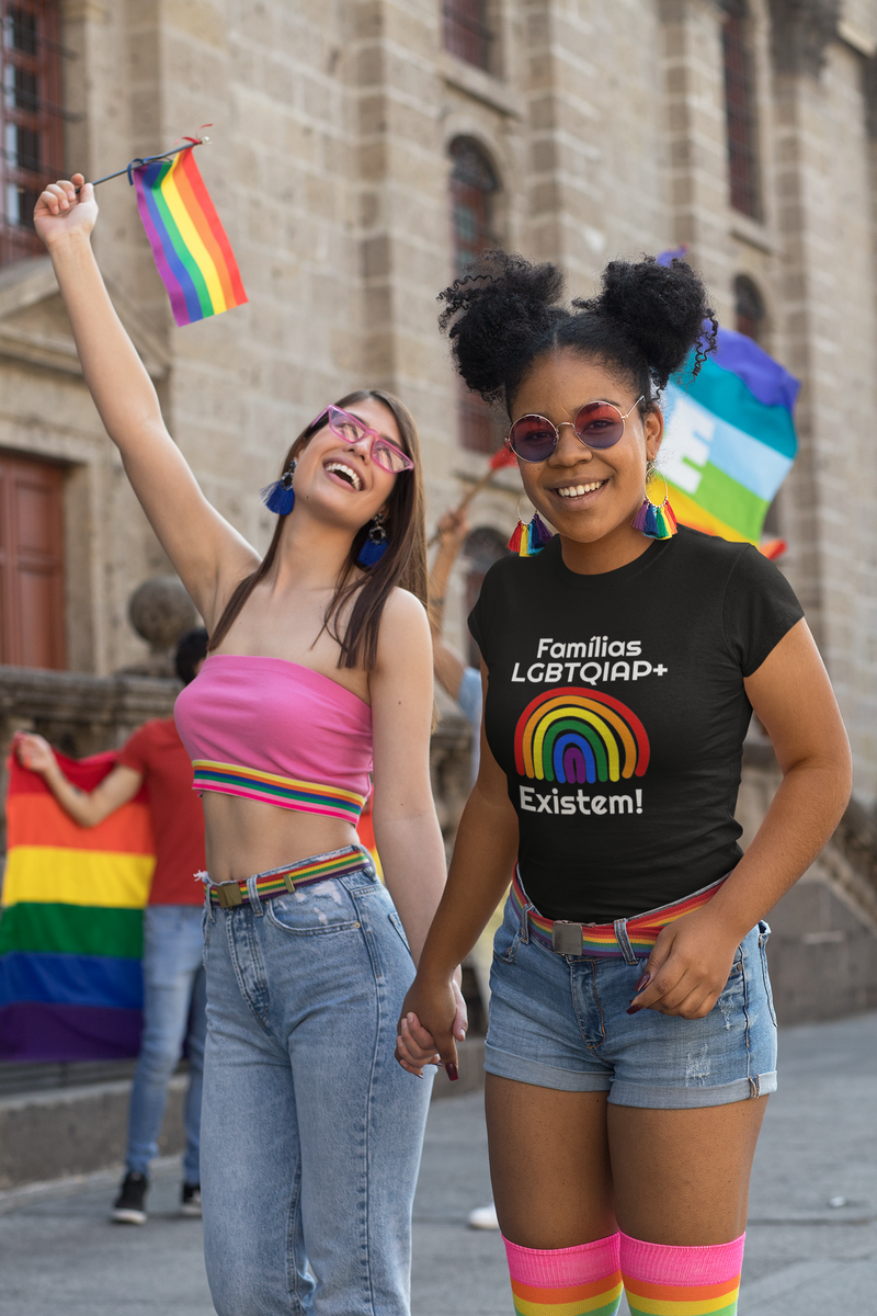 Nome do produto: T-shirt Baby Look Famílias LGBTQIAP+