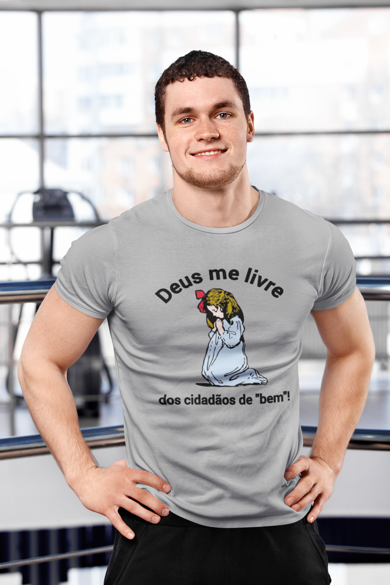 Nome do produto: T-shirt Tradicional Deus me livre!