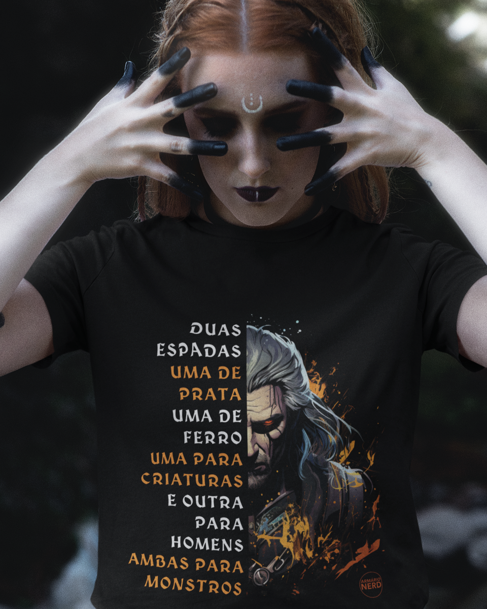 Nome do produto: Camiseta The Witcher Frase Espadas