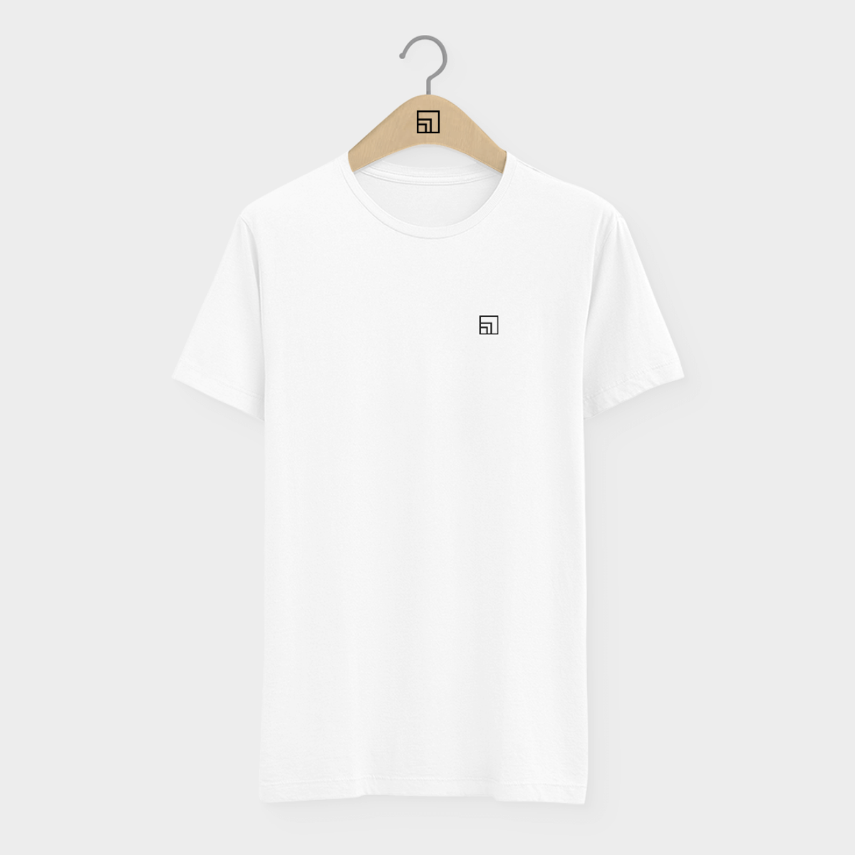 Nome do produto: Camiseta  Básica Premium Logo Foremost Branca