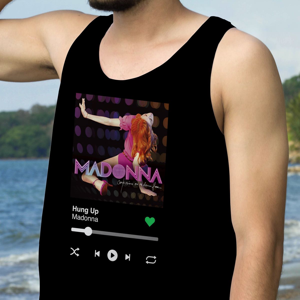 Nome do produto: Camiseta Regata Ouvindo Madonna (Hung Up)