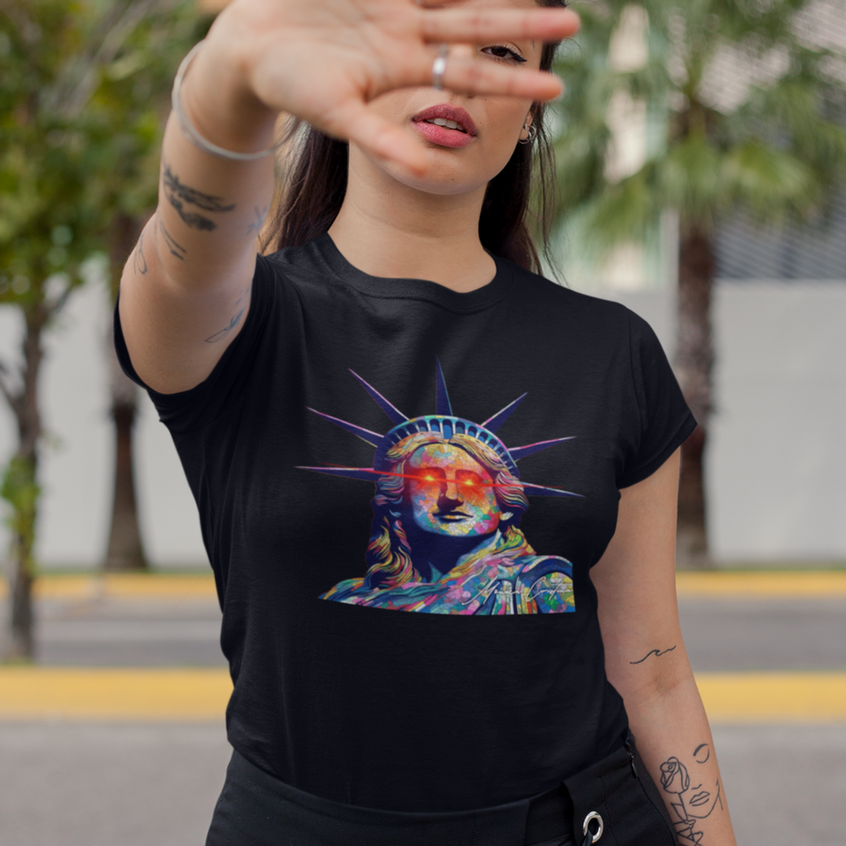 Nome do produto: Camiseta Feminina  Liberdade Maxi - IA Art Design