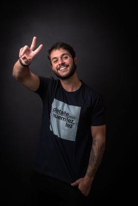 Camiseta - Detalhe Pequeno