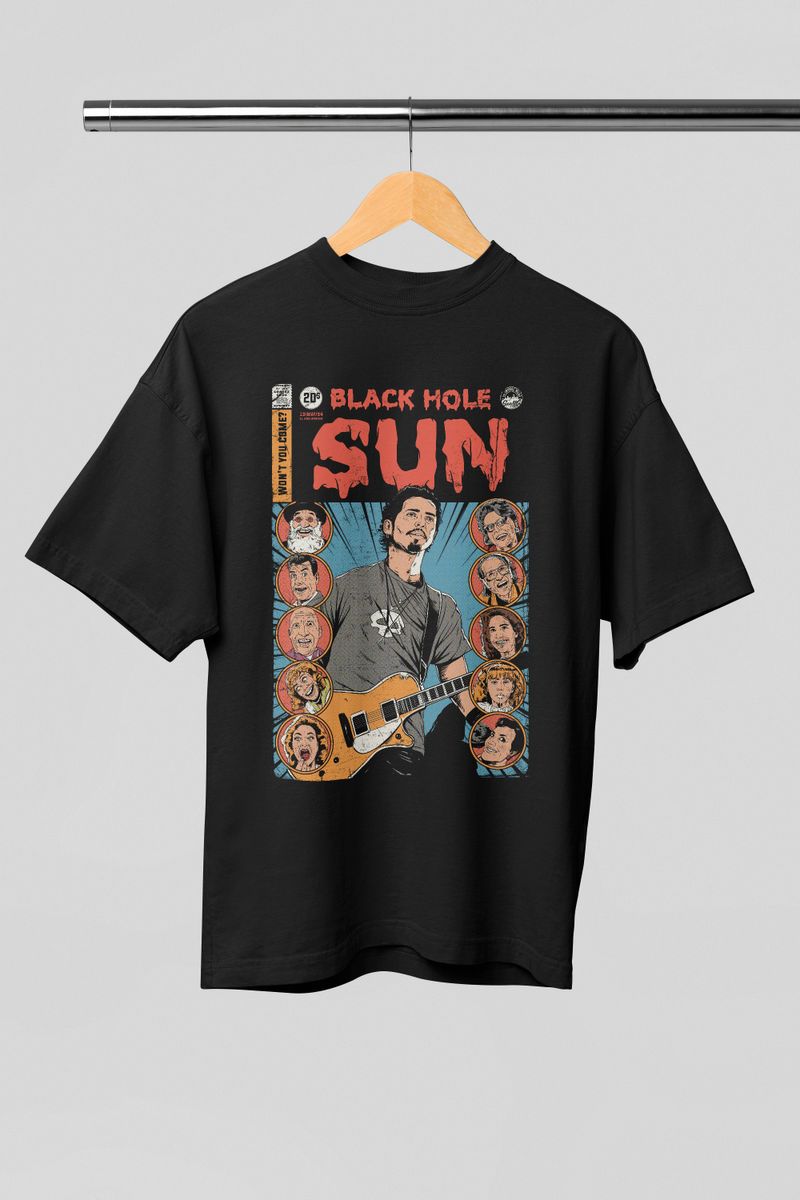 Nome do produto: OVERSIZED - SOUNDGARDEN - BLACK HOLE SUN