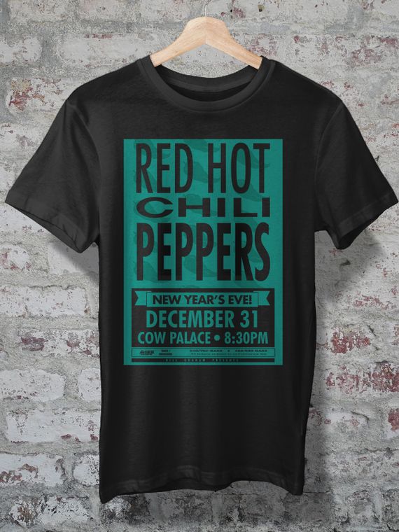 CAMISETA - RED HOT CHILI PEPPERS - COW PALACE