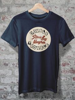 Nome do produtoCAMISETA - STEVIE RAY VAUGHAN - DOUBLE TROUBLE