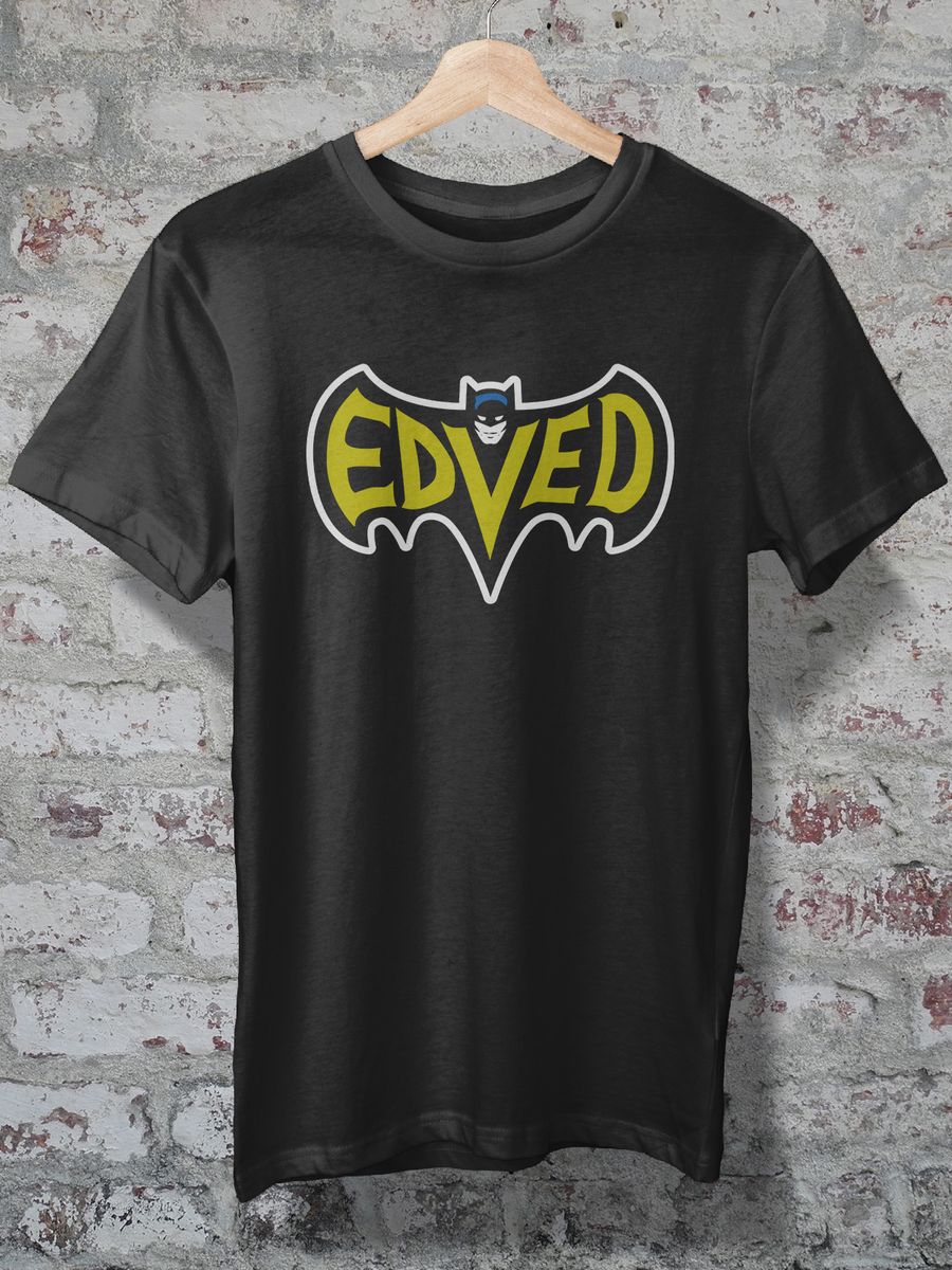 Nome do produto: CAMISETA - EDDIE VEDDER - EDVED BATMAN