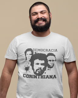 Nome do produtoCAMISETA DEMOCRACIA CORINTHIANA (Plus Size) - Corinthians