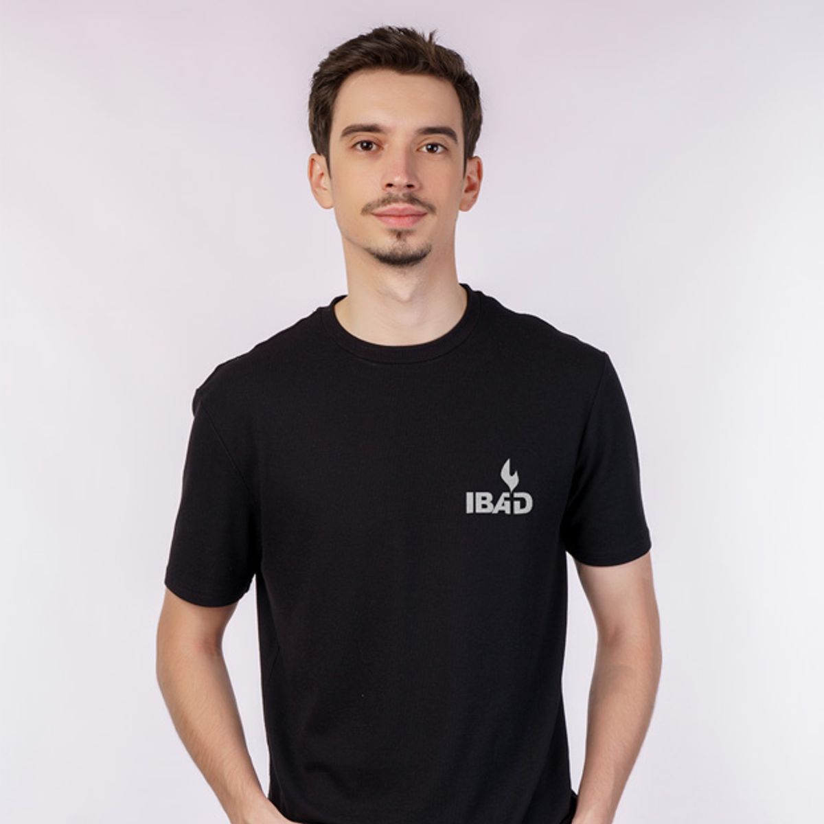 Nome do produto: Camiseta MASCULINA IBAD Básica Preta