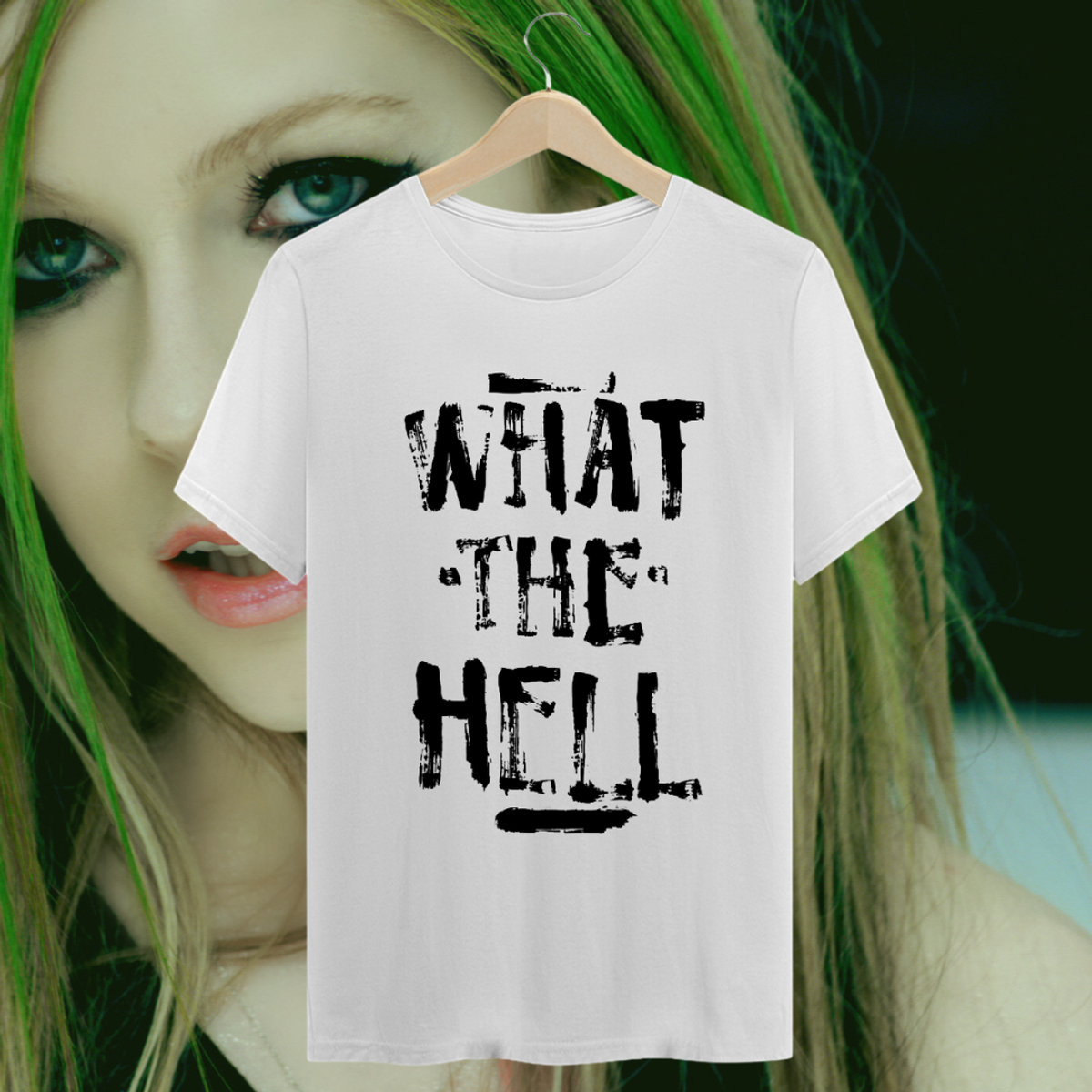 Nome do produto: Camiseta Avril Lavigne - What The Hell (black stamp)