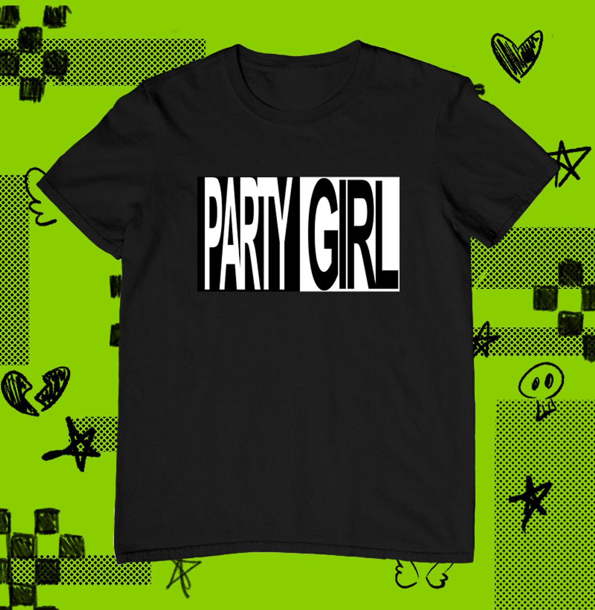 Nome do produto: Camiseta Charli XCX PARTY GIRL