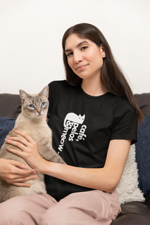 camiseta feminina: café, pelos e meow.