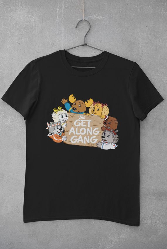 CAMISETA - A NOSSA TURMA (THE GET ALONG GANG)