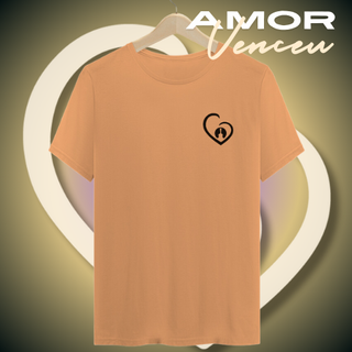 Camiseta Estonada Amor Venceu Presente