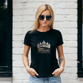 Camiseta Feminina 'Filha do Rei' com Tiara em 3D – Disponível em Branco e Preto