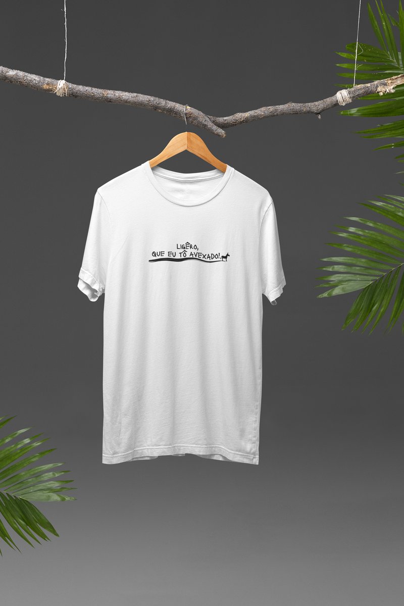 Nome do produto: Camiseta Unissex - Frases / Ligêro, que tô avexado