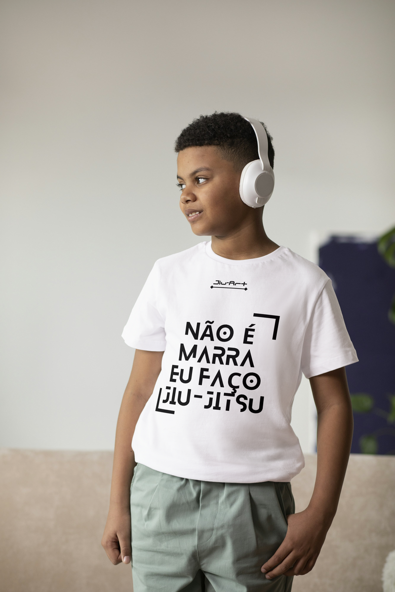 Nome do produto: Camisa não é marra (Infantil de 10 a 14 anos) Letra preta