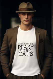 Nome do produtoCamiseta - Peaky Fucking Cats (Versão Clara)