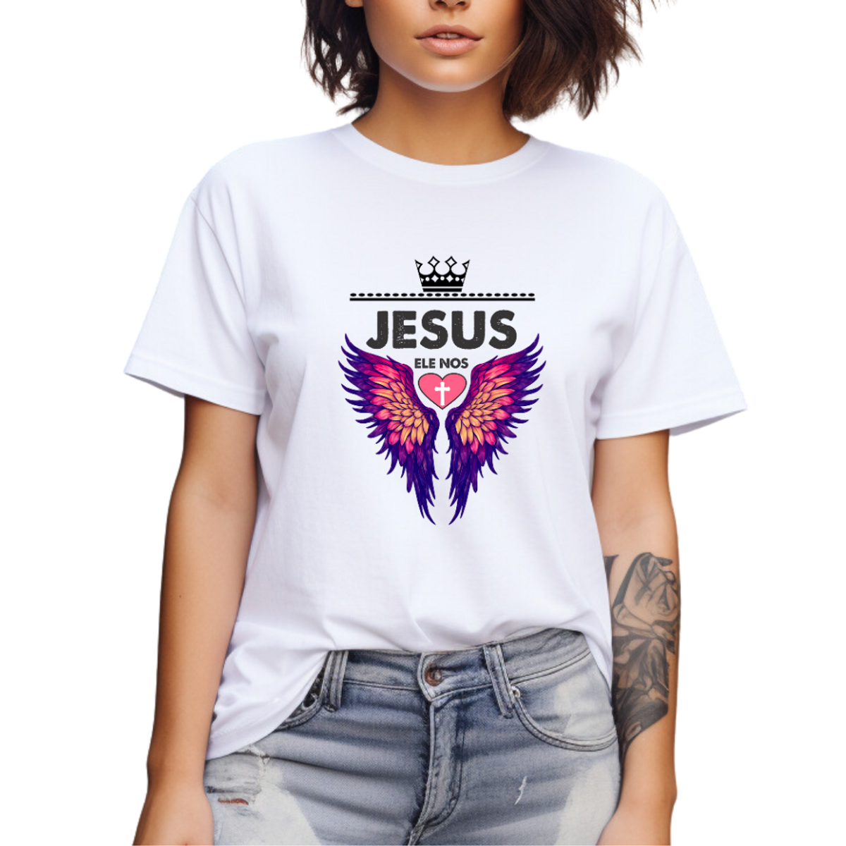 Nome do produto: Camiseta Jesus nos Ama