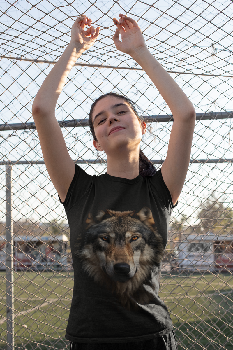 Nome do produto: Camiseta Preta Baby Look Lobo Imperador