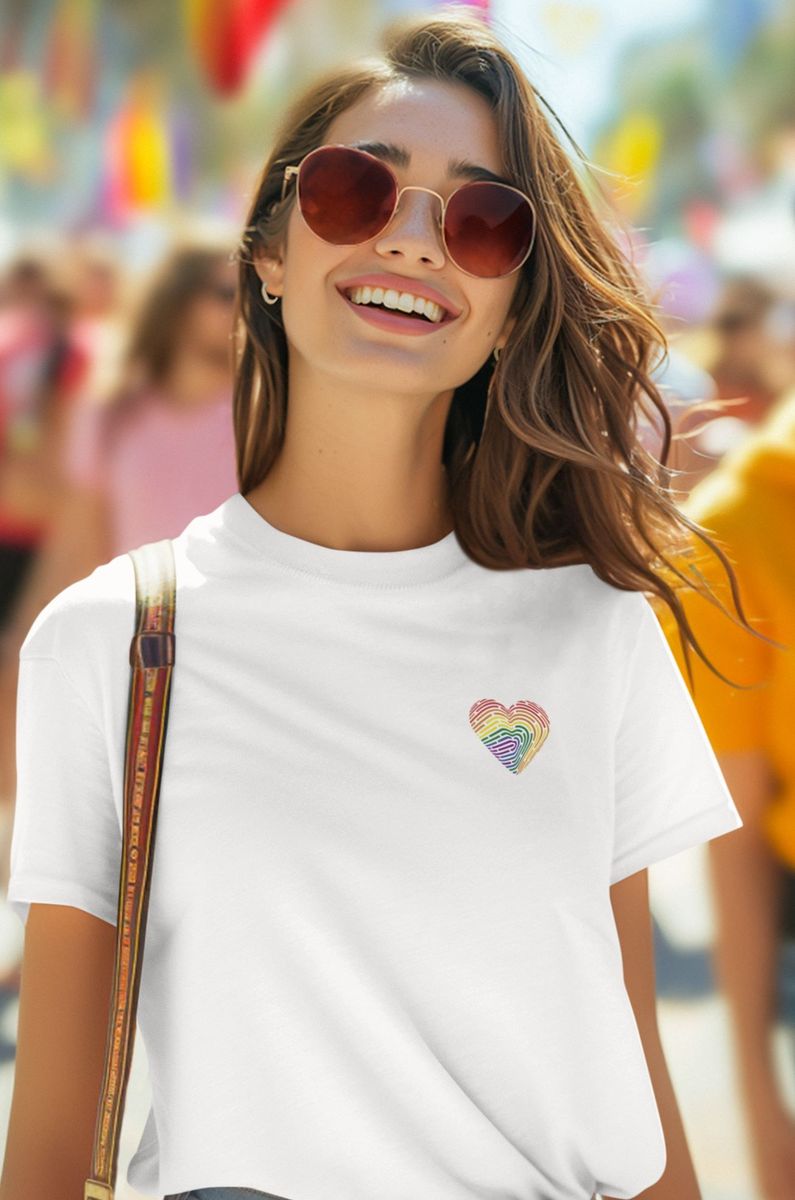 Nome do produto: T-Shirt Unissex | Coração de digitais