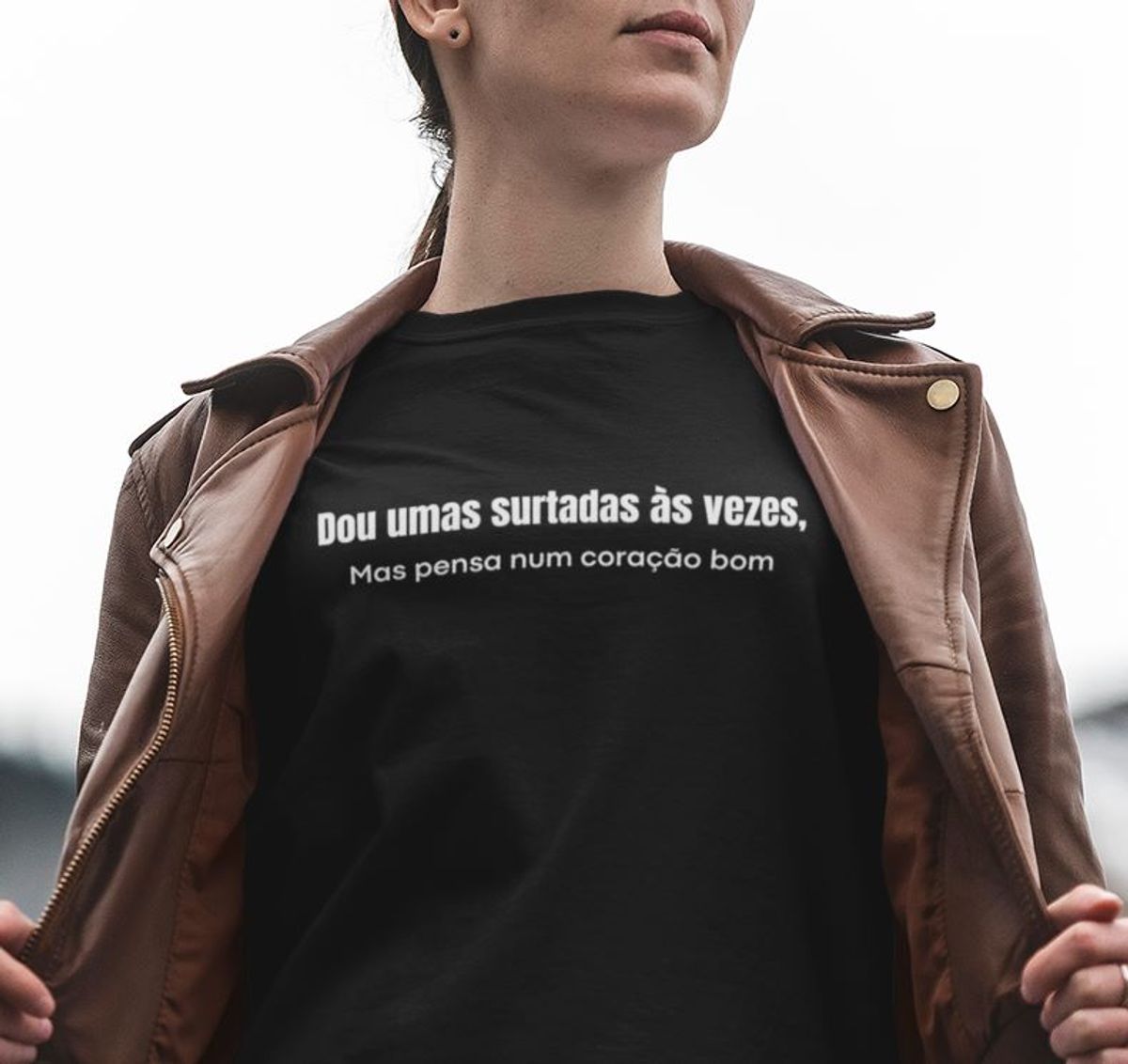 Nome do produto: T-Shirt Unissex | Dou umas surtadas