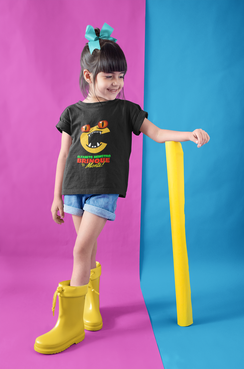 Nome do produto: CAMISETA INFANTIL UNISSEX CLASSIC - ALFABETO MONSTRO (C)