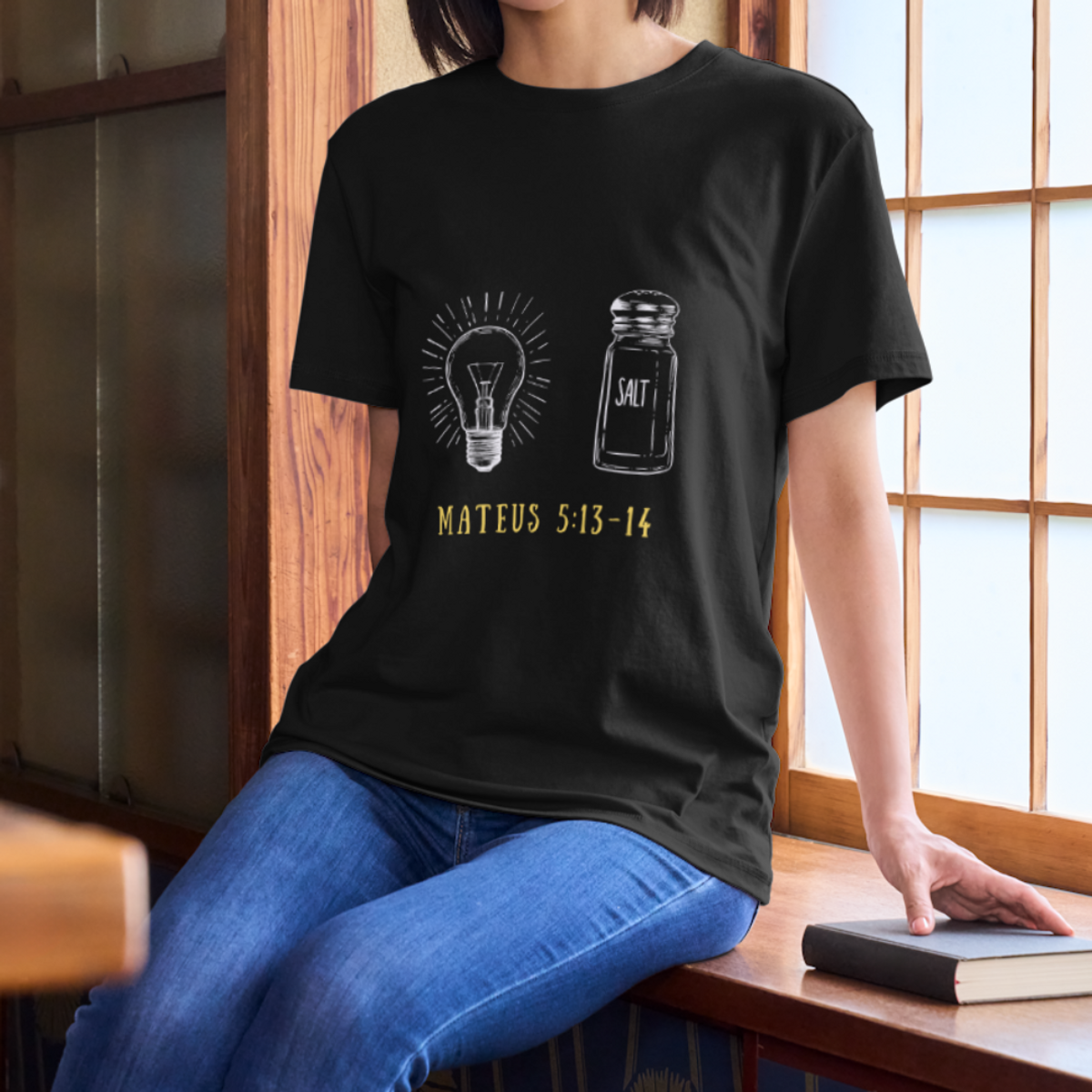 Nome do produto: Camiseta Feminina - Sal da Terra e Luz do Mundo (Cores Variadas)