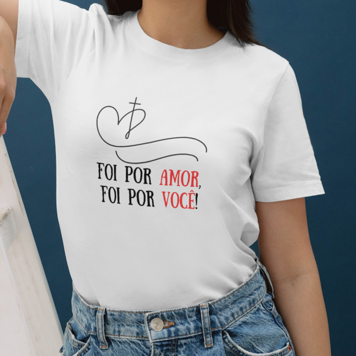 Nome do produto: Camiseta Feminina - Foi Por Amor