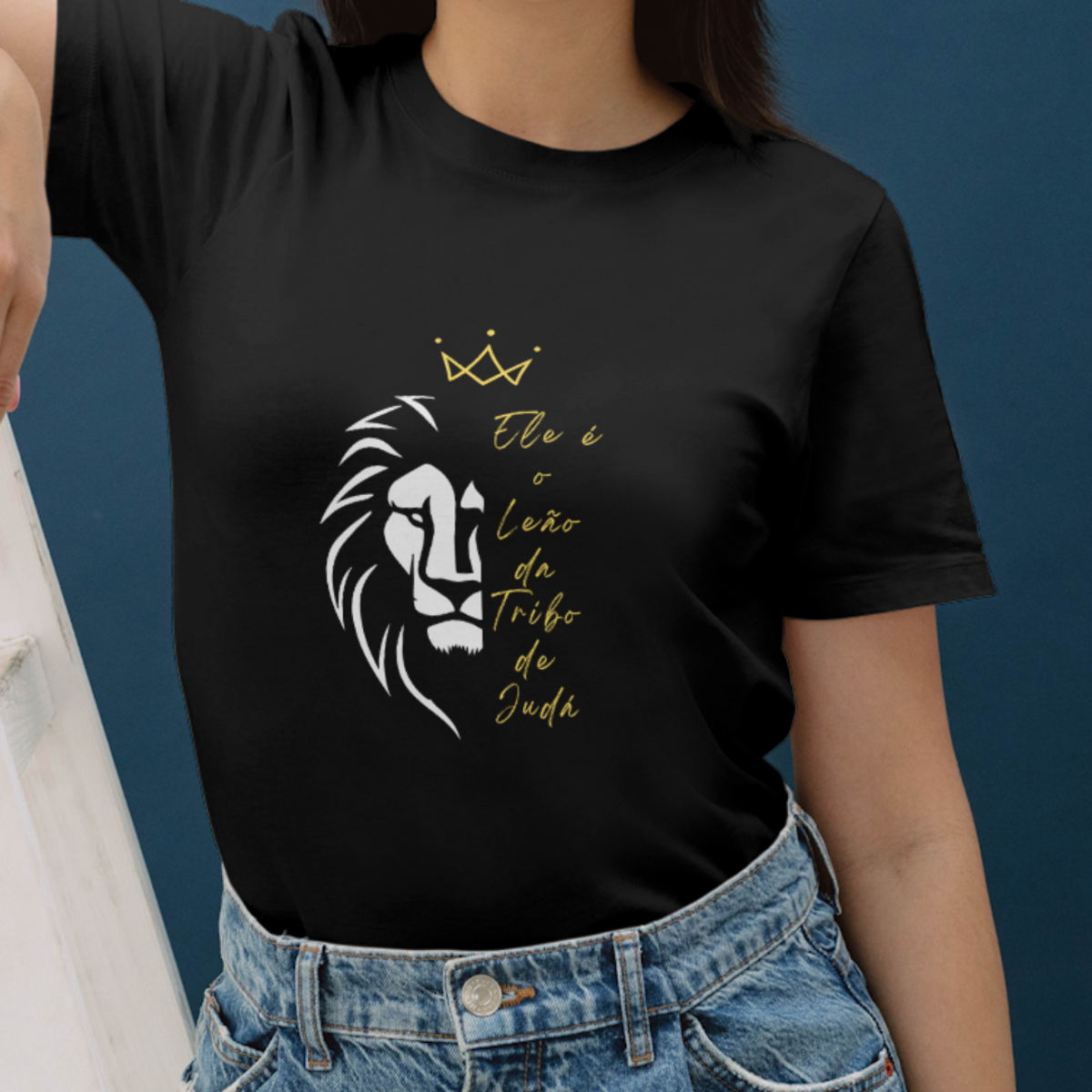 Nome do produto: Camiseta Feminina - Leão da Tribo de Judá