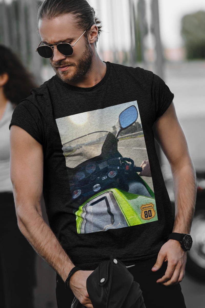 Nome do produto: Camiseta pilotando a ZX-12R