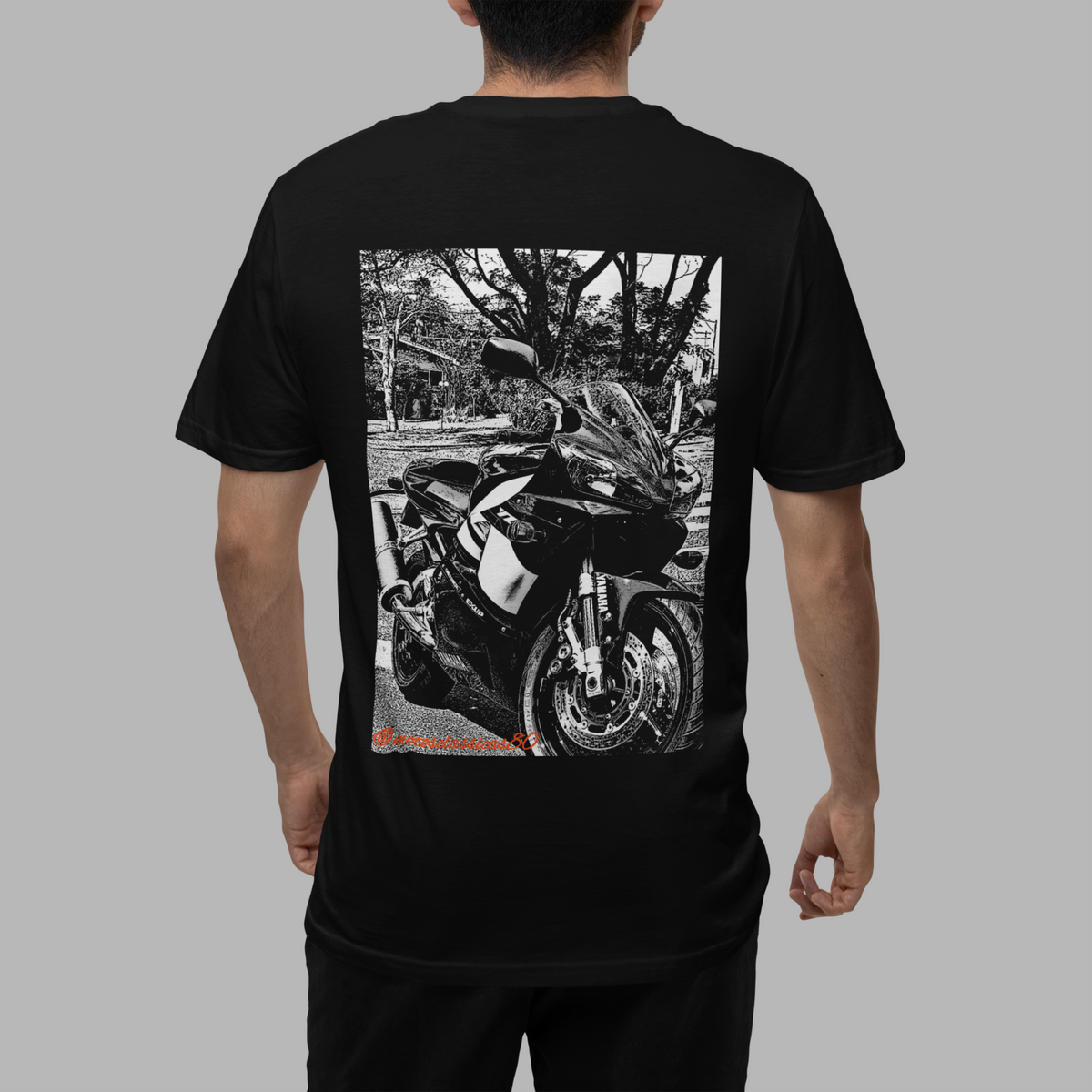 Nome do produto: Camiseta Sketch Series - YZF R1 - estampa nas costas