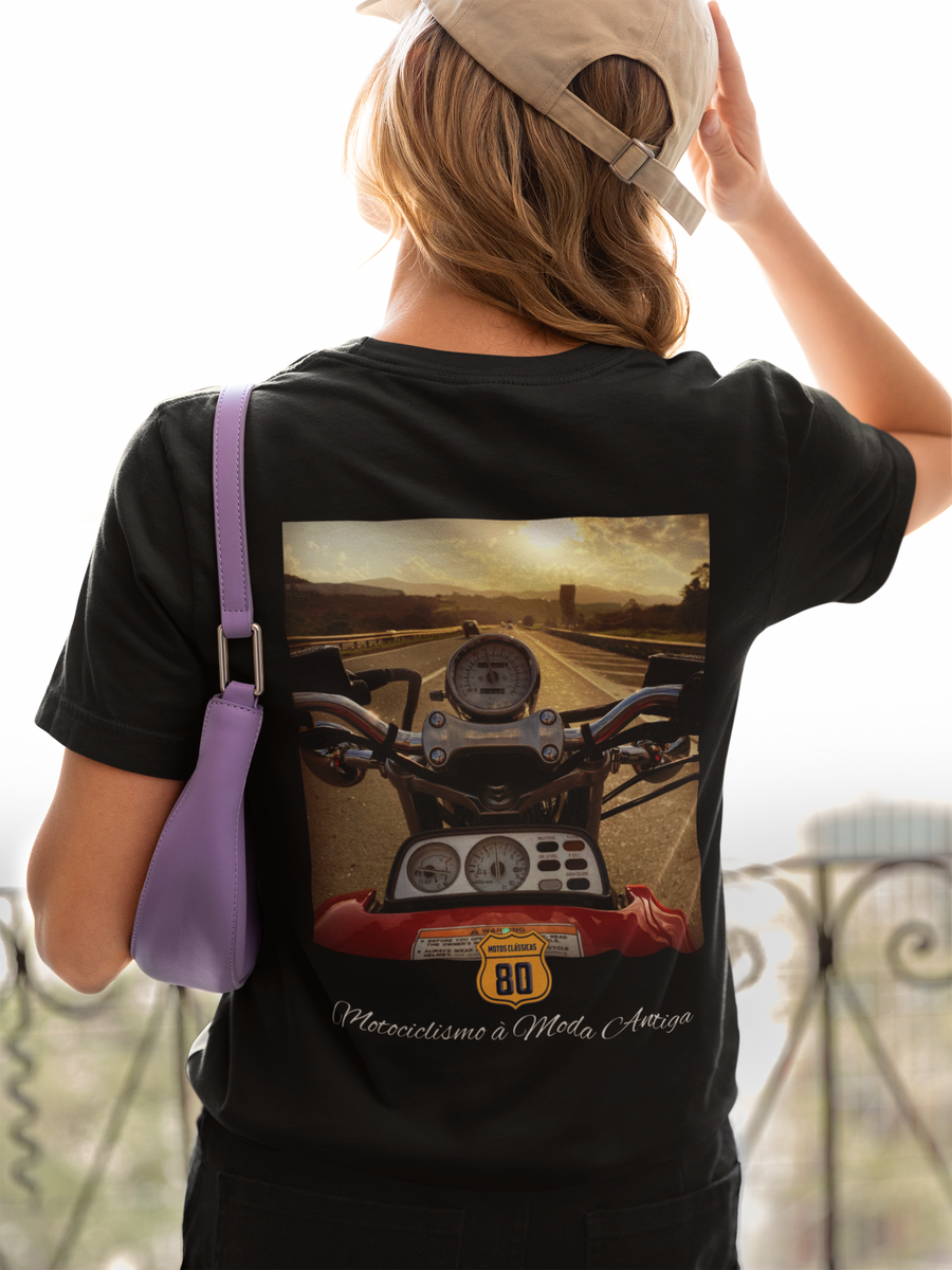 Nome do produto: Camiseta Feminina Vmax 1200 - Costas